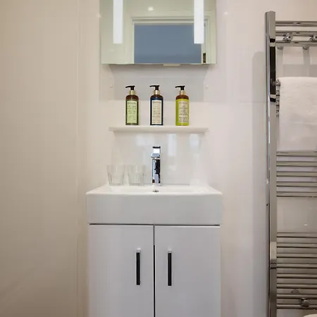 Chelsea House Holiday Apartments Falmouth Room photo